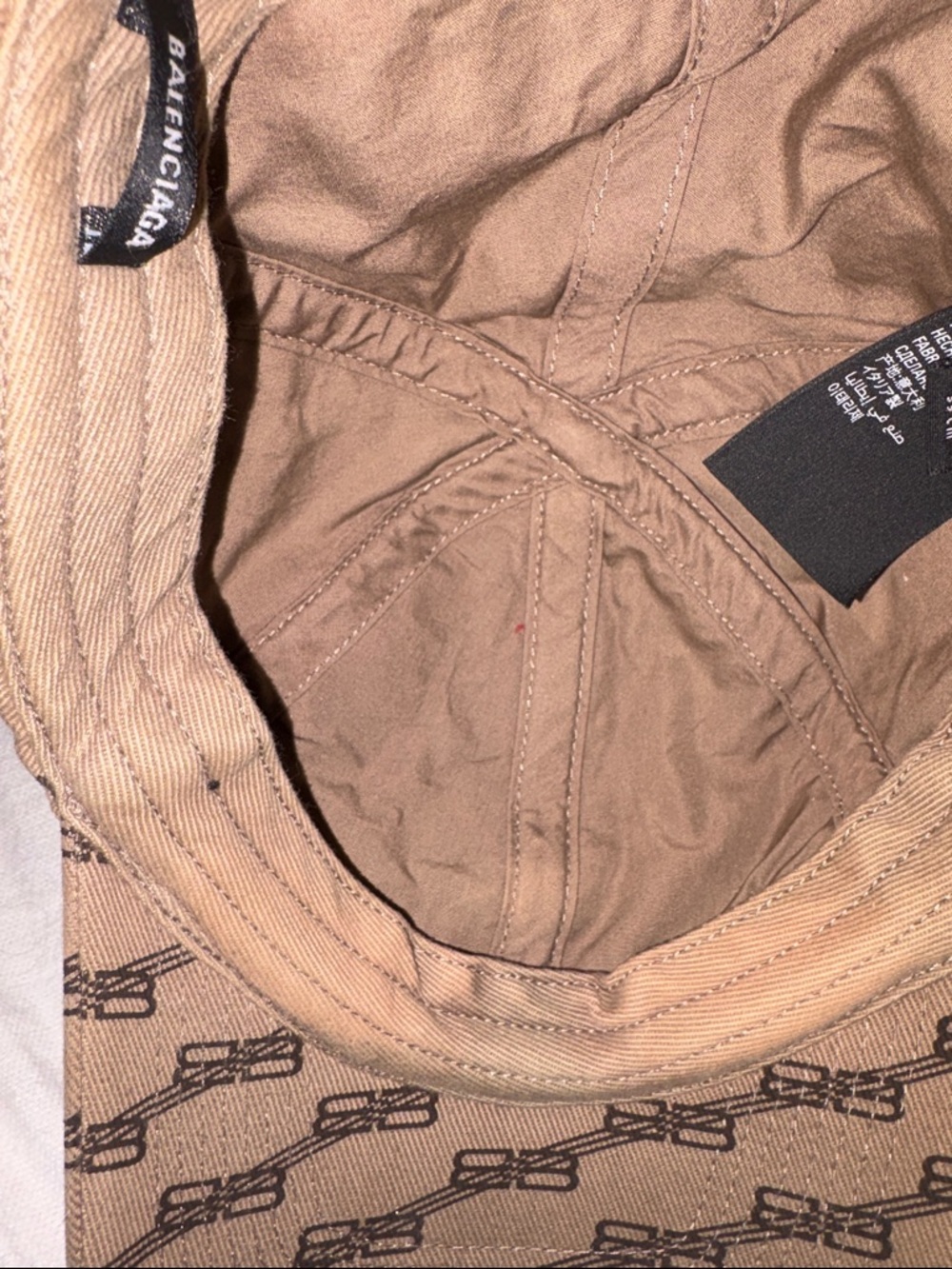 NWOT Balenciaga Beige Baseball Cap with Black Monogram - Picture 4 of 4